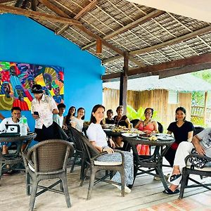 Pescador View - Beachfront & By The Ocean Hostels & Restaurant Moalboal